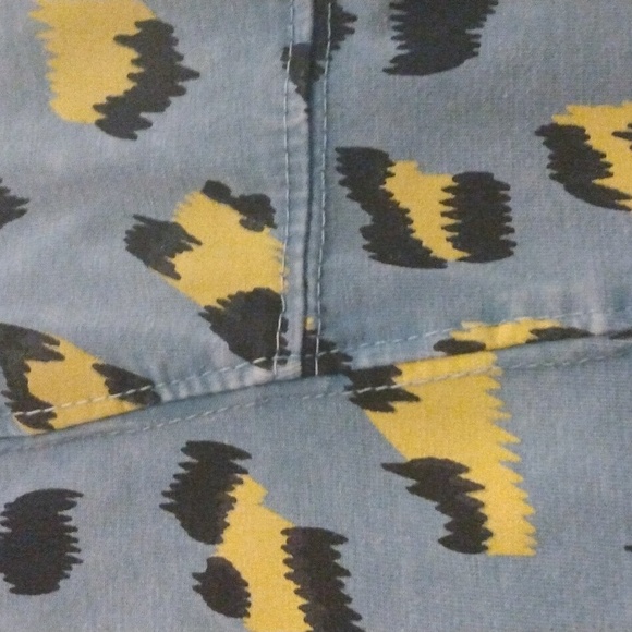 Easel LA super oversized small LS top patchwork colorful leopard - Picture 5 of 9